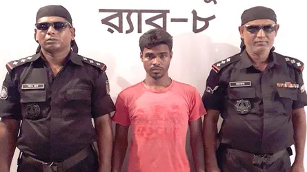 ছুরিকাঘাতে ট্রাক চালক আহত, হেলপার আটক