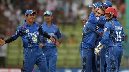 আফগানদের কাছেও অসহায় আত্মসমর্পণ শ্রীলঙ্কার