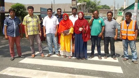 আশুগঞ্জে দূর্ঘটনা প্রতিরোধে মহাসড়কে জেব্রা ক্রসিং