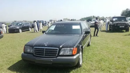 ইমরানের গাড়ি কেউ কেনেনি