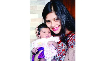 লুইপার সময় কাটছে পায়রাকে নিয়েই