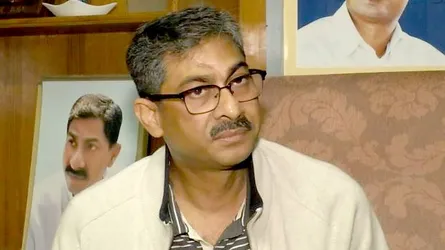 লক্ষ্মীপুরে বিএনপি নেতা এ্যানীর বাড়িতে হামলা, ভাঙচুর