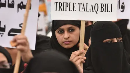 ভারতে তিন তালাককে শাস্তিযোগ্য অপরাধ বলে নির্বাহী আদেশ জারি