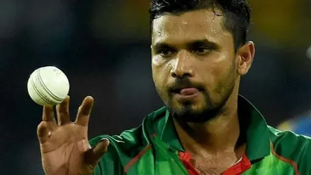 অনন্য মাইলফলকের সামনে মাশরাফি