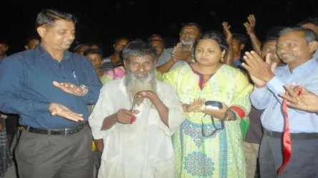 ভিক্ষুক থেকে দোকান মালিক
