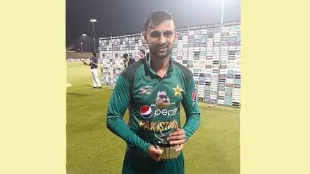 যে কৌশলে বাজিমাত করলেন শোয়েব মালিক