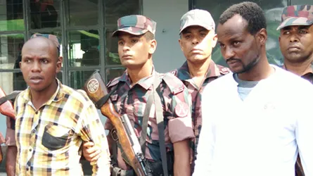 বেনাপোল পুটখালী সীমান্তে দুই নাইজেরিয়ান আটক