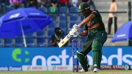 বাংলাদেশকে স্বপ্ন দেখাচ্ছেন মাহমুদউল্লাহ -ইমরুল
