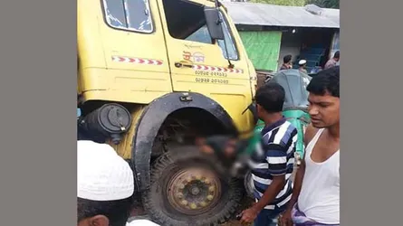 মিরসরাইয়ে ট্রাকচাপায় নিহত ৫