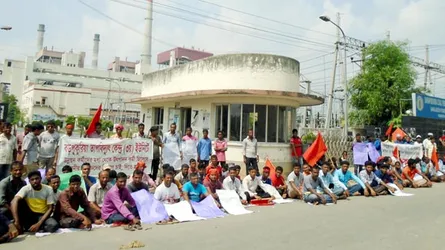 বড়পুকুরিয়া তাপ বিদ্যুৎ কেন্দ্রের শ্রমিকদের ধর্মঘট অব্যাহত