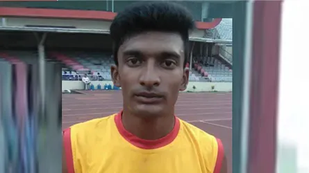তবুও ফুটবল ছাড়বেন শাওন