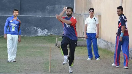 ভবিষ্যতে এই তরুণ আফগান ক্রিকেটবিশ্ব কাঁপাবেন