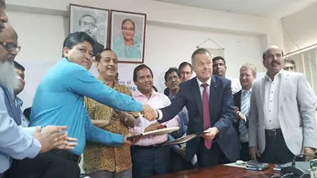 পাট থেকে পলিব্যাগ তৈরির লক্ষ্যে যুক্তরাজ্যের কোম্পানির সাথে চুক্তি স্বাক্ষর