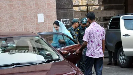 অসুস্থ খালেদা জিয়াকে দেখে এলেন স্বজনরা