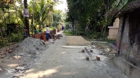 গলাচিপা হাসপাতাল রাস্তার নির্মাণ কাজ শুরু