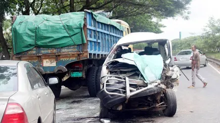 কুমিল্লায় সড়ক দুর্ঘটনায় দুই কলেজ ছাত্রীসহ নিহত ৩