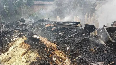 বান্দরবানে অগ্নিকাণ্ডে ২০টি দোকান ভস্মীভূত : নারীসহ আহত ৬