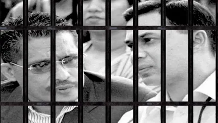 ২১ আগস্ট গ্রেনেড মামলার আসামীদের গায়ে কয়েদীর পোশাক