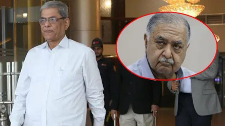 ড. কামালের চেম্বারে বৈঠক চলছে