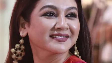 দেবী কি ভৌতিক ছবি