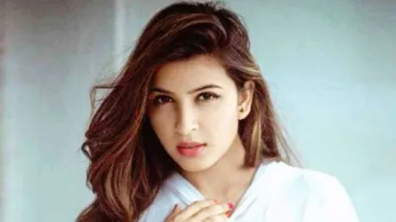 স্যুটকেসের ভিতরে সুন্দরী মডেলের লাশ