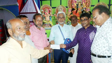 শিবপুরে পূজামন্ডপ পরিদর্শন করলেন রোটারিয়ান বশিরুল