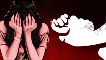 পূজামন্ডপ থেকে ফেরার পথে স্কুলছাত্রীকে ধর্ষণ