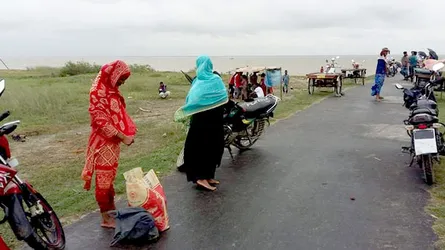 ইলিশের কেজি ১০০ টাকা