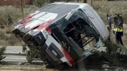 পাকিস্তানে বাস দুর্ঘটনায় নিহত ১৯, আহত ৪০