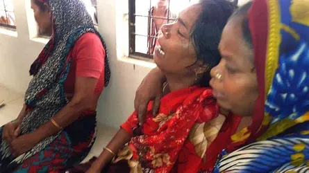 সাঁথিয়ায় বাসের সাথে সংঘর্ষে ২ মোটরসাইকেল আরোহী নিহত