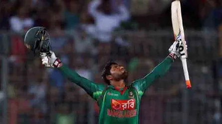 রেকর্ড গড়ে তামিমকে ছাড়িয়ে গেলেন ইমরুল