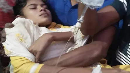 হঠাৎ অসুস্থ স্নোটেক্স গার্মেন্টেসের দেড়শতাধিক শ্রমিক