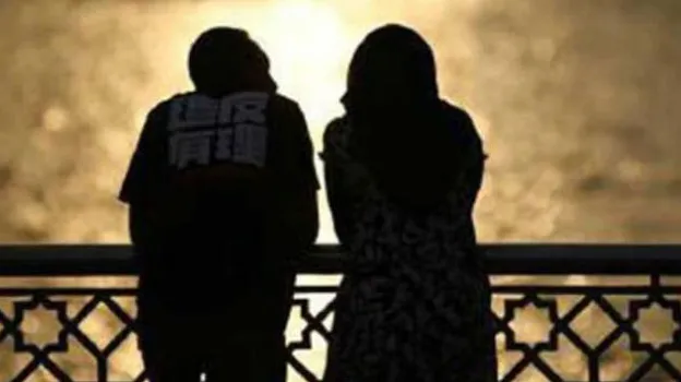 পুলিশের বিরুদ্ধে পরকীয়ার অভিযোগ, জেল খাটছেন নিরীহ চার যু্বক