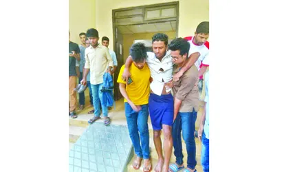 রাবির ভর্তি জালিয়াতি নিয়ে নাম প্রকাশ করায় দলীয় নেতাকে মারধর ছাত্রলীগ নেতার
