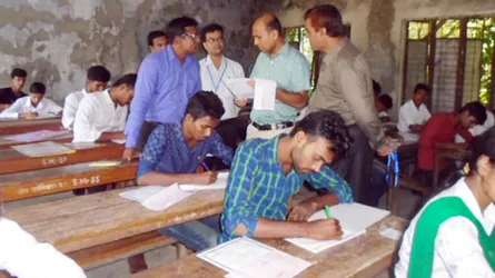 ৪১ বছর বয়সী জেএসসি পরীক্ষার্থী!