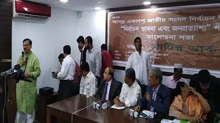 সরকারকে ‘ছোটলোক’ বললেন মান্না