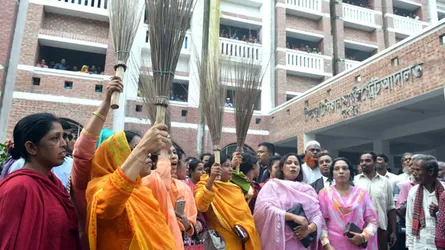 আদালতে হামলার বিচার চাইলেন ব্যারিস্টার মইনুল