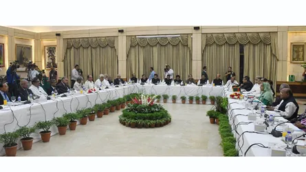 আশা-নিরাশার দোলাচলে সংলাপ