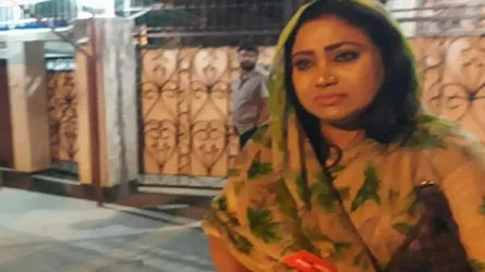 খালেদার মুক্তি নিয়ে আবেগী ভাষায় যা বললেন কণ্ঠশিল্পী বেবী নাজনীন