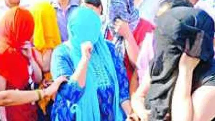 অসামাজিক কার্যকলাপের অভিযোগে ২৮ নারী-পুরুষ গ্রেফতার