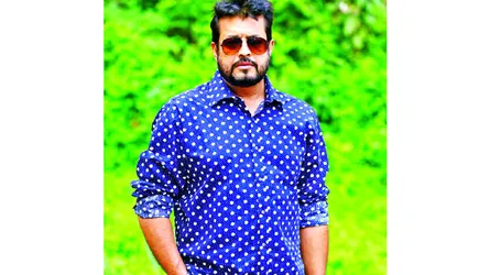 রৌদ্র ছায়ায় ওমরসানী