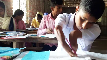 তবুও অদম্য মোবারক আলী