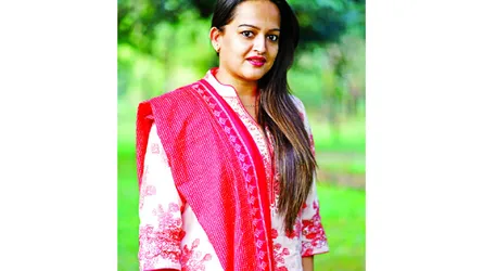 এবার শিক্ষতায় ঈশিতা