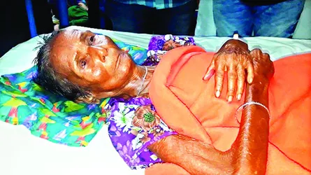 পুত্র-পুত্রবধূদের আর ‘বোঝা’ হলেন না জবেদা