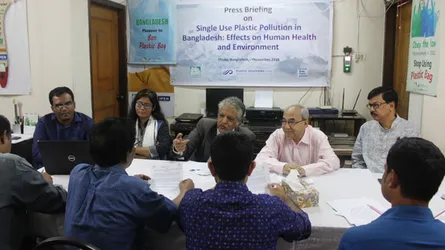মারাত্মক পরিবেশ দূষণ করছে সিঙ্গেল ইউজ প্লাস্টিক বর্জ্য : গবেষণা