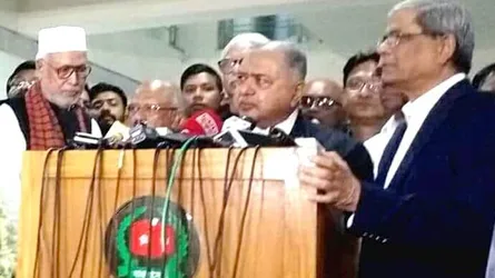 নির্বাচনে থাকা না থাকা ইসি ও সরকারের উপর : ফখরুল