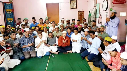 খালেদা জিয়াসহ কারাবন্দীদের মুক্তি কামনায় বগুড়ার গাবতলীতে দোয়া মাহফিল