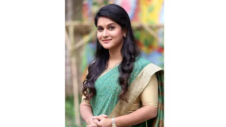 আপন আহসানের নির্দেশনায় মিথিলা