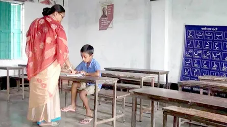 যে ক্লাসের লাস্ট বয়ই ফাস্ট বয়