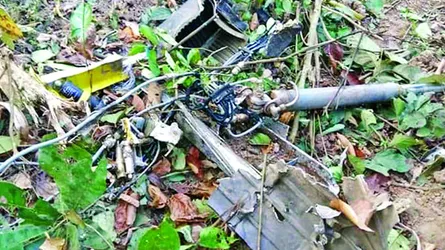 টাঙ্গাইলে প্রশিক্ষণ বিমান বিধ্বস্ত হয়ে পাইলট নিহত